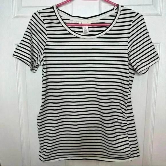 H&M  Mama Maternity Shirt Striped White & Black Size Medium - Picture 1 of 16